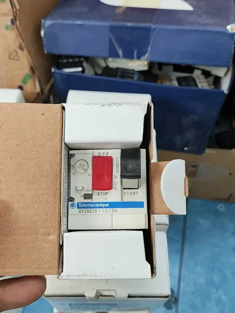 Schneider Electric GV2ME20C Industrial Automation Component product photo 2