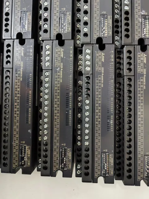 Mitsubishi Electric AJ65SBTB1-32D I/O Module — product photo 26 of 50