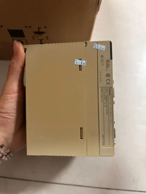 Omron CS1H-CPU63H + CS1W-SCB41-V1 PLC Module product photo 5