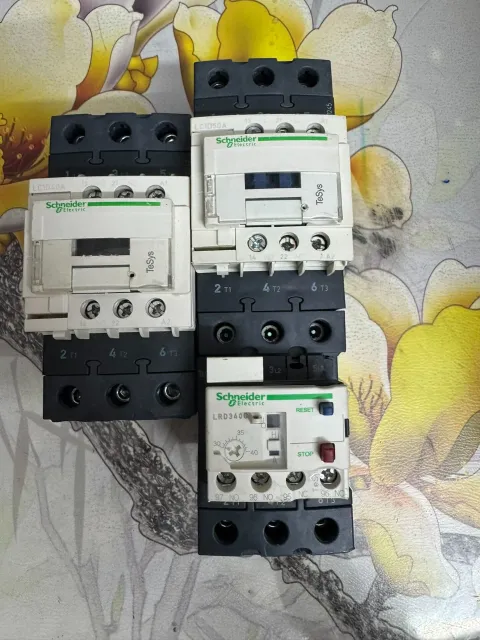 Schneider Electric LC1D40A + LC1D50A + LRD340 Industrial Relay product photo 1