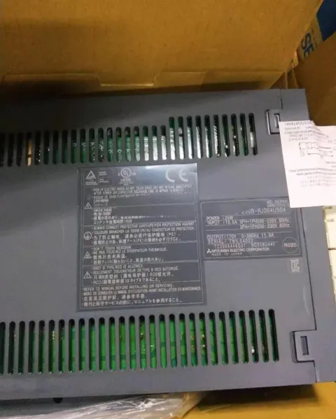Mitsubishi Electric MR-J3-200B-RJ004U504 Motor & Drive Component product photo 2