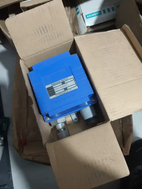 Nagano Keiki CQ30-243 Industrial Sensor product photo 6