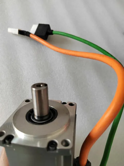 Siemens 6SL3210-5FB10-4UF1 + 1FL6034-2AF21-1AA1 Motor & Drive Component product photo 8
