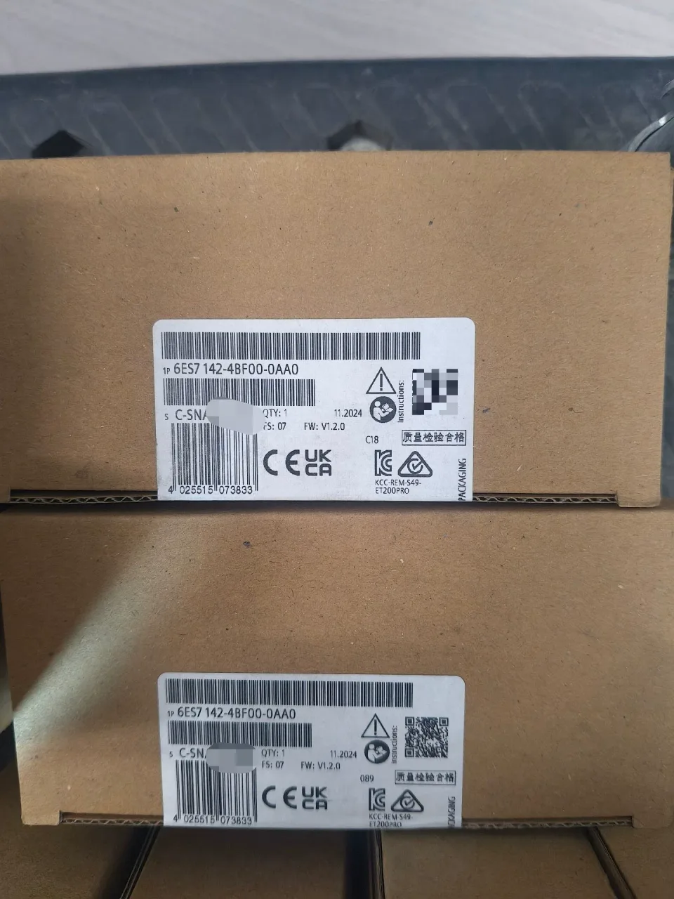 Siemens 6ES7142-4BF00-0AA0 Industrial Automation Component product photo 1