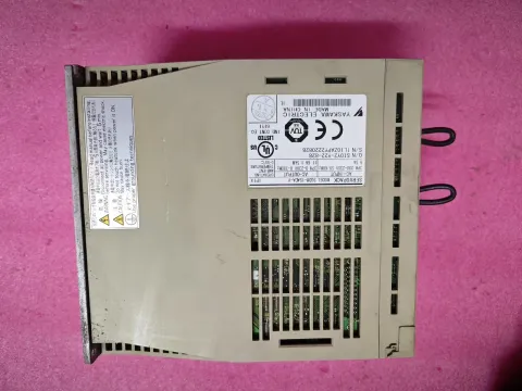Yaskawa SGDM-15ADA-V + SGMGH-13ACA21 Motor & Drive Component — product photo 5 of 11