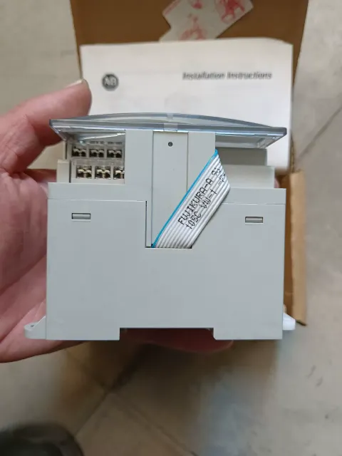 Allen-Bradley 1762-IQ8 Series A Industrial Automation Component product photo 6