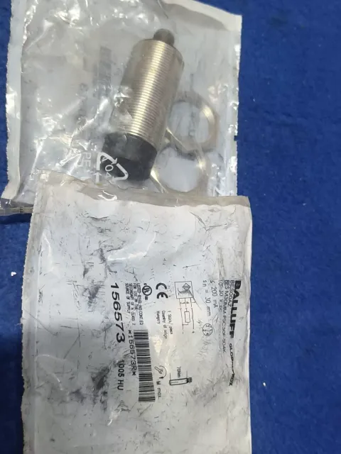 Balluff BES00AZ / BES M30MI-PSC30F-S04K Industrial Sensor product photo 5