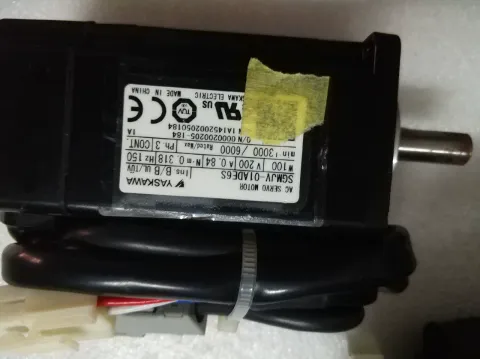 Yaskawa SGMJV-01ADE6S Motor & Drive Component product photo 6