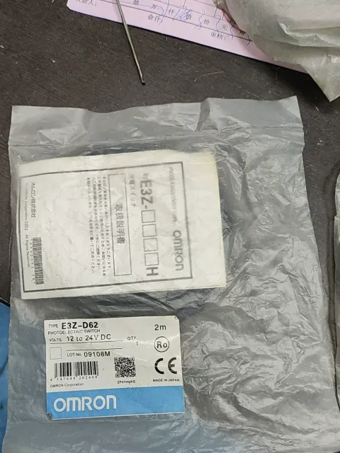 OMRON E3Z-D62 Industrial Sensor product photo 1