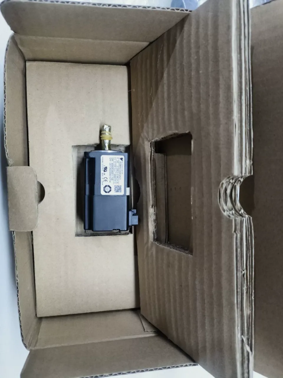 Yaskawa SGMAV-A5A3A21 Motor & Drive Component product photo 1