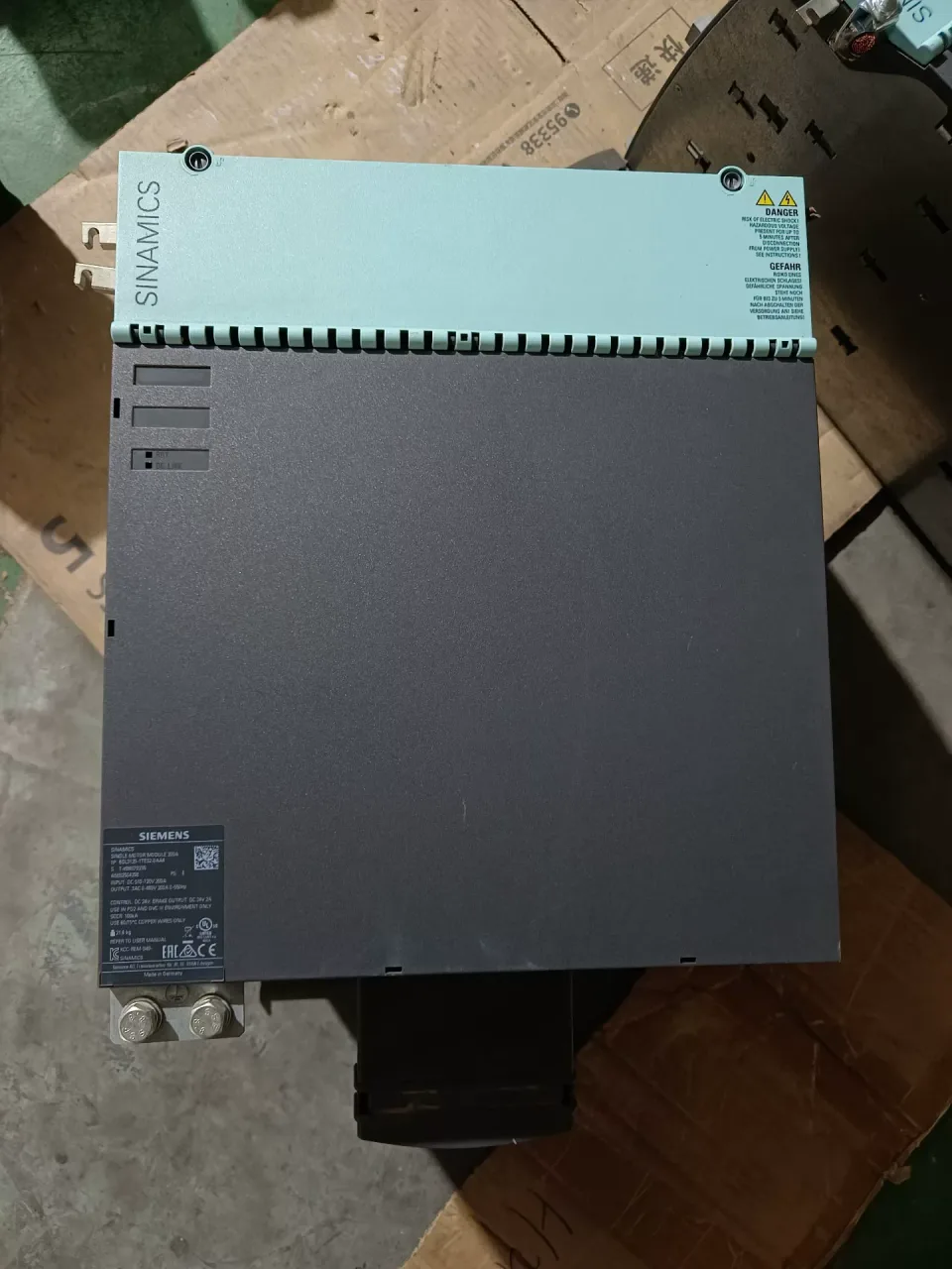 Siemens 6SL3120-1TE32-0AA4 Motor & Drive Component product photo 1