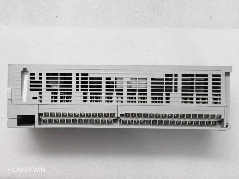 Mitsubishi Electric FX5U-80MT/ES PLC Module — product photo 5 of 25