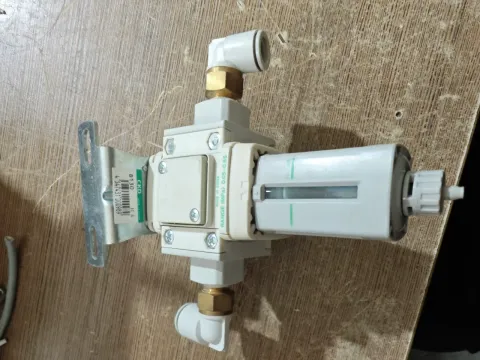 CKD W1000-8-W-Z Industrial Automation Component — product photo 3 of 8