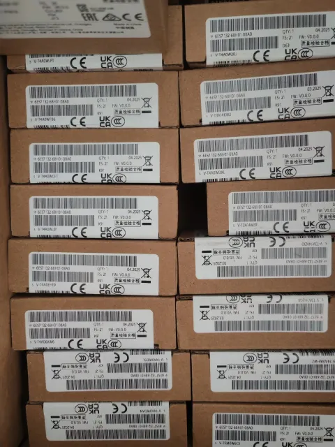 Siemens 6ES7132-6BH01-0BA0 Industrial Automation Component — product photo 5 of 6