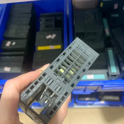 Siemens 6ES7 331-7PF01-0AB0 Industrial Automation Component — product photo 9 of 10
