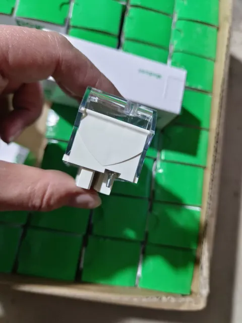 Schneider Electric BMXFTB2000 Industrial Automation Component — product photo 24 of 36