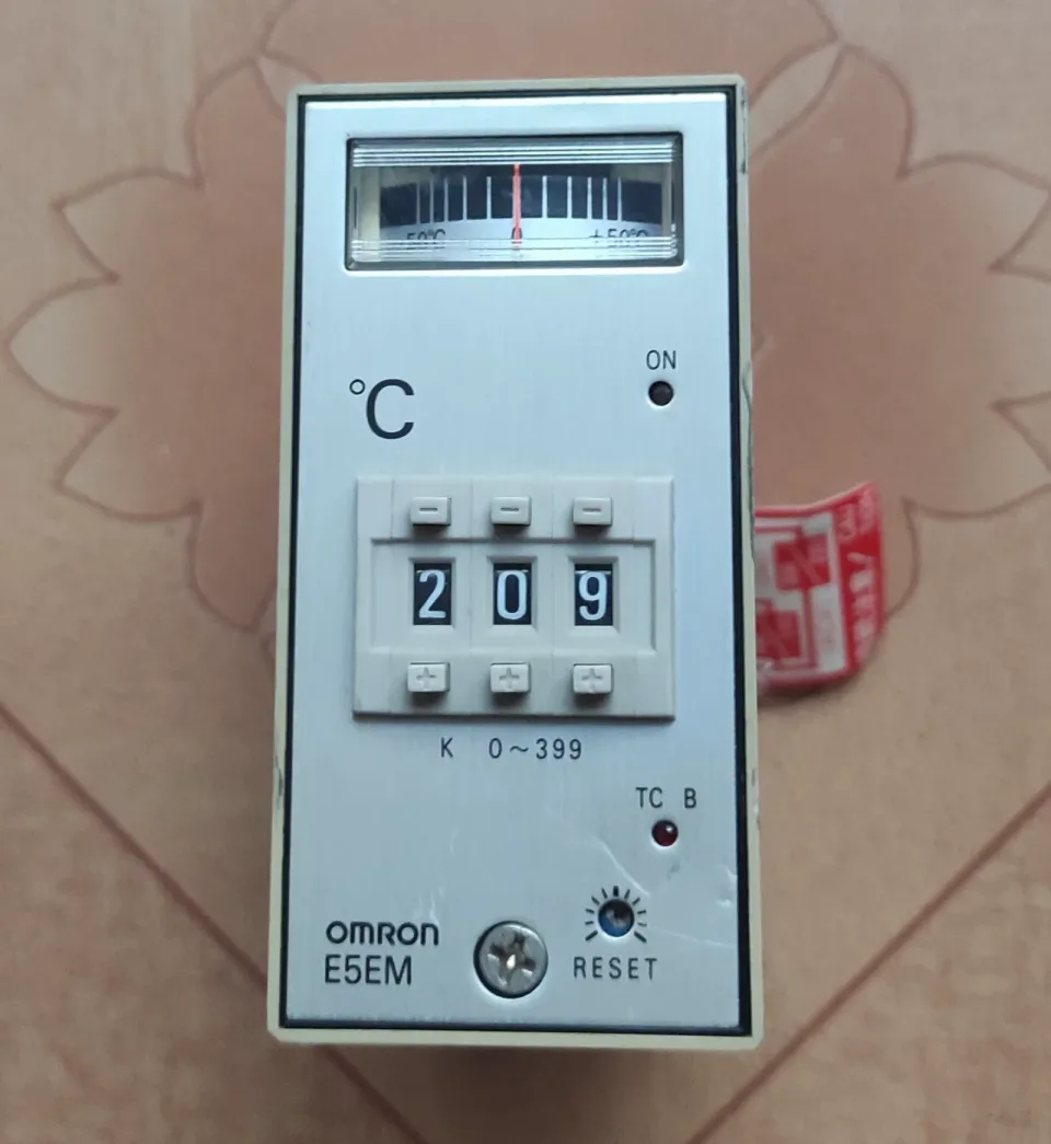 OMRON E5EM-YR40K Industrial Control Board product photo 1