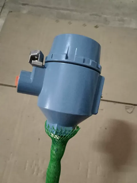 Rosemount 0065C22Z0375Y0220G24E1 Industrial Sensor product photo 6