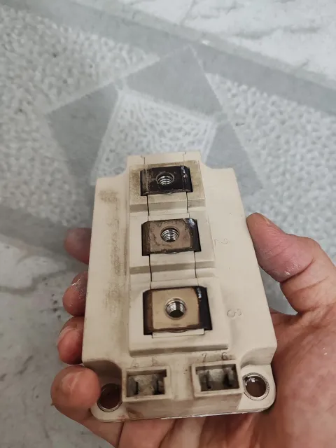 Infineon FF150R12KT3G Power Electronics Module — product photo 12 of 13