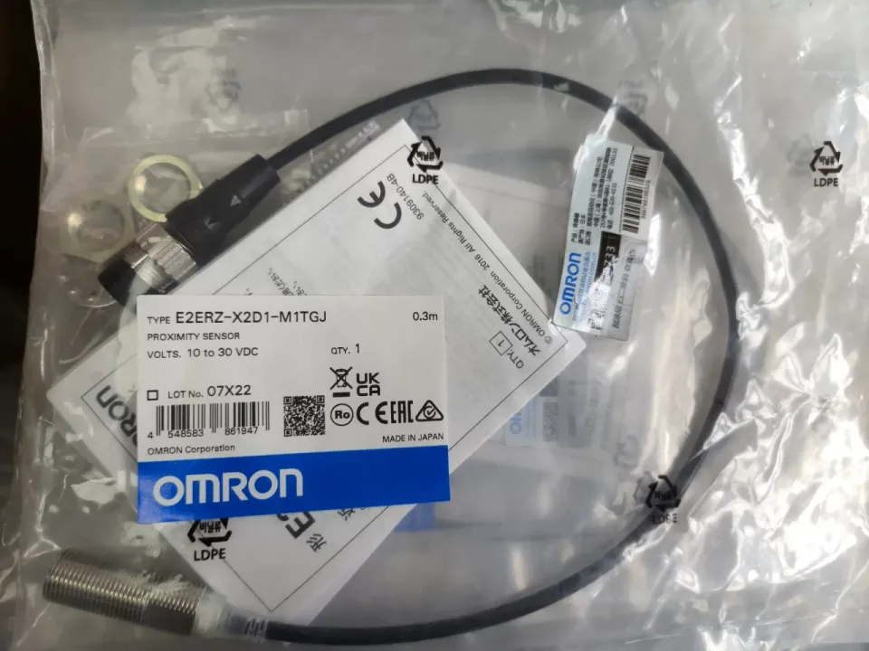 Omron E2ERZ-X2D1-M1TGJ Industrial Sensor product photo 1