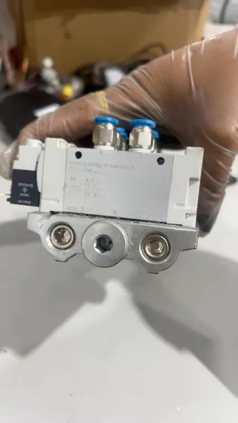 Festo VUVG-LK14-M52-AT-G18-1H2L-S Industrial Automation Component product photo 2