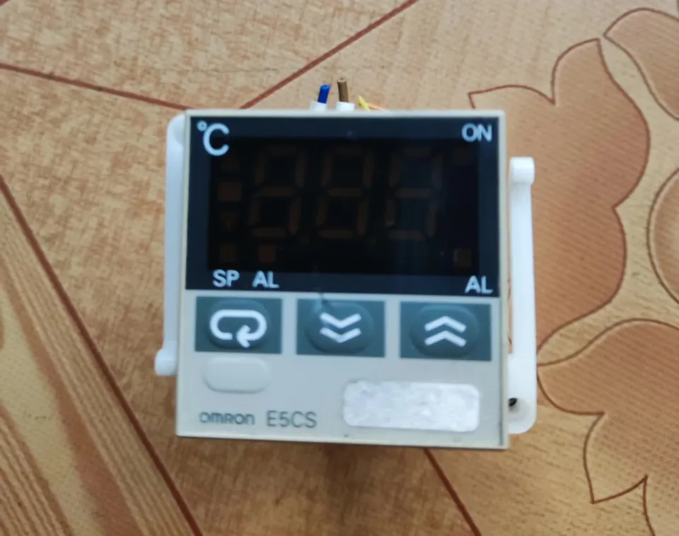 OMRON E5CS-Q1PX Industrial Control Board product photo 1