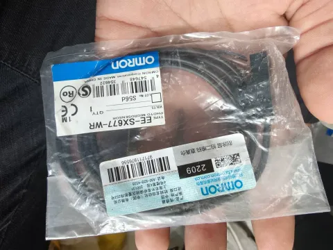 Omron EE-SX677-WR Industrial Sensor product photo 2