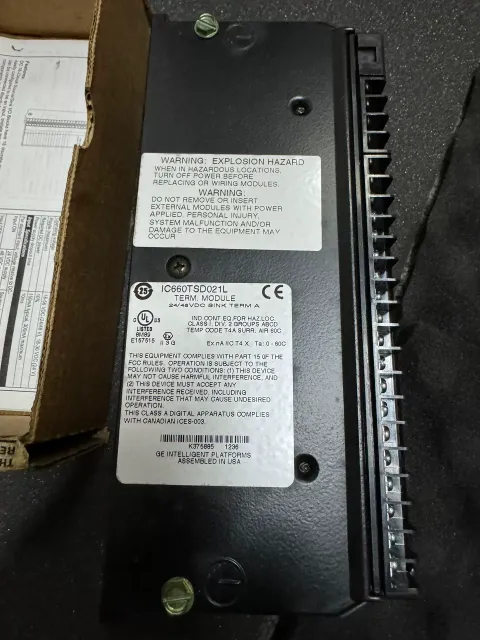 White Label IC660BBD021X1 I/O Module product photo 2