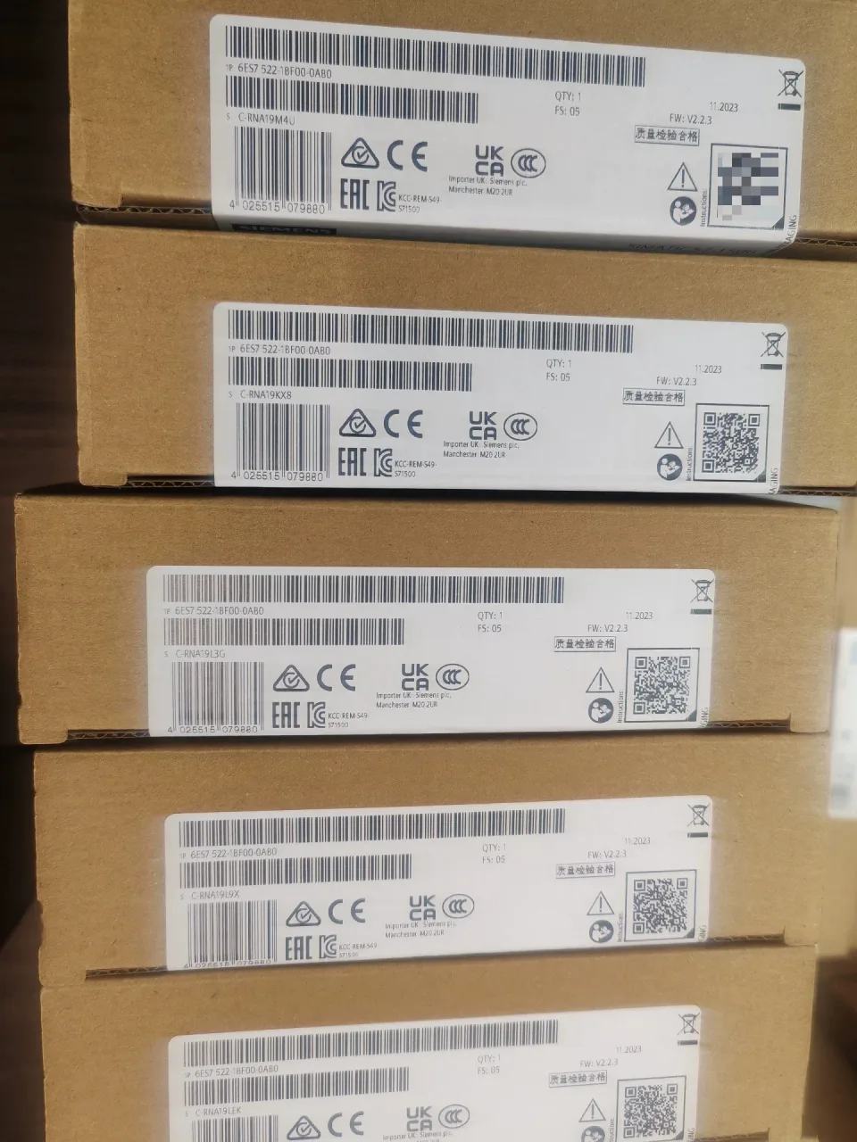 Siemens 6ES7522-1BF00-0AB0 Industrial Automation Component product photo 1