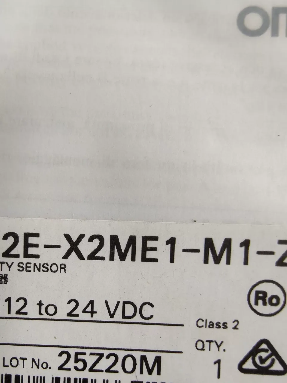 Omron E2E-X2ME1-M1-Z Industrial Sensor product photo 1