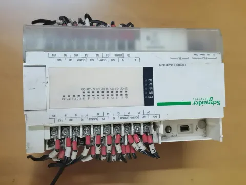 Schneider Electric TM208LDA24DRN PLC Module product photo 8