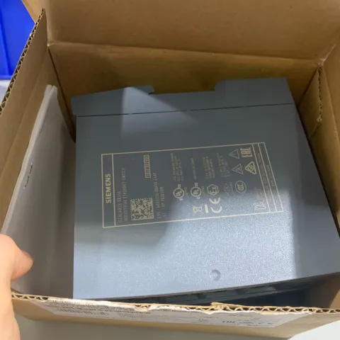 Siemens 6GK5116-0BA00-2AB2 Industrial Sensor — product photo 3 of 14