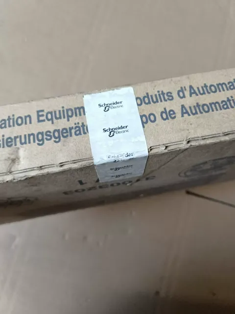 Schneider Electric 140CPU53414A Industrial Automation Component — product photo 7 of 16