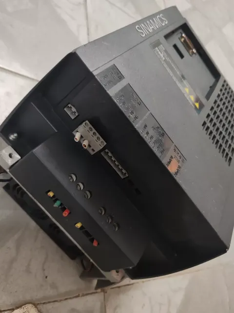 Siemens 6SL3217-0CE31-1UA1 Motor & Drive Component — product photo 15 of 17