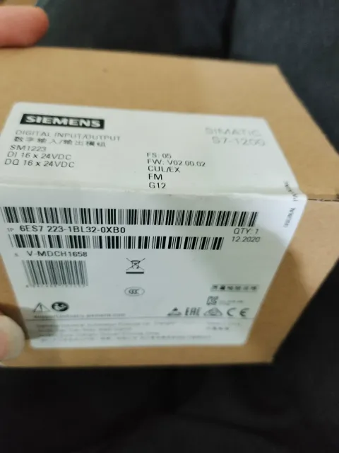 Siemens 6ES7 223-1BL32-0XB0 I/O Module product photo 1