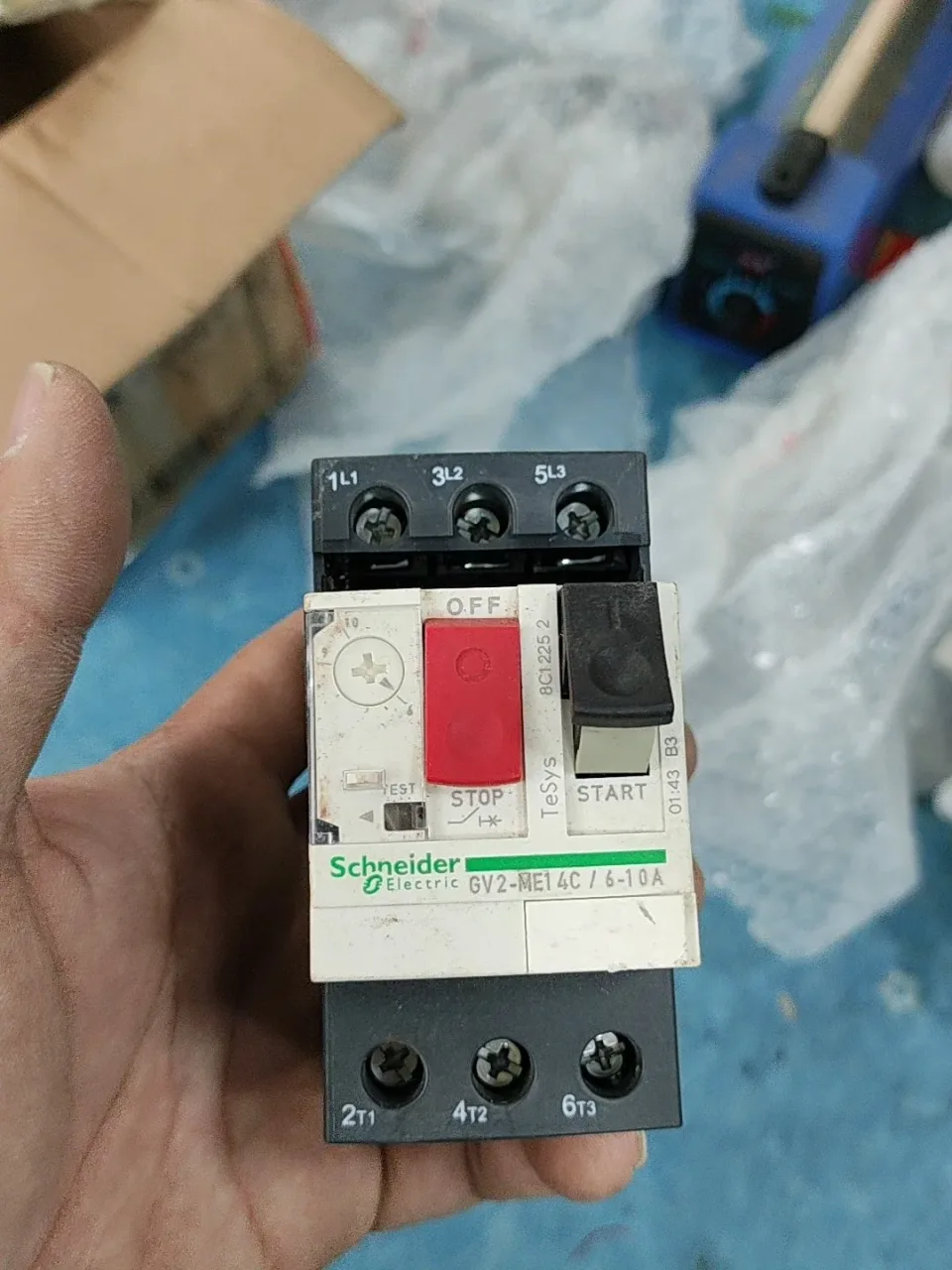 Schneider Electric GV2ME14C Industrial Automation Component — product photo 1 of 3
