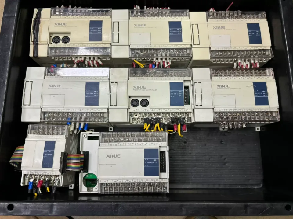 XINJE XC2-32R-E; XC5-32T-E; XC2-32T-E; XC-E8YR; XC-E16X16YT-E PLC Module product photo 1