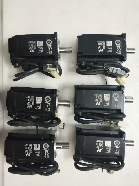 Yaskawa SGPMS-2R5A10A + SGMMS-04ADC6S Motor & Drive Component product photo 6