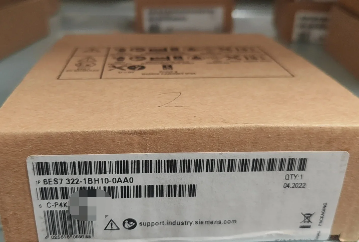 Siemens 6ES7322-1BH10-0AA0 Industrial Automation Component product photo 1