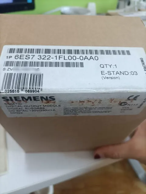 Siemens 6ES7322-1FL00-0AA0 Industrial Automation Component product photo 1