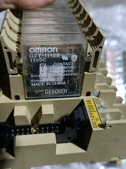 Omron G7T-1112S DC12V I/O Module product photo 4