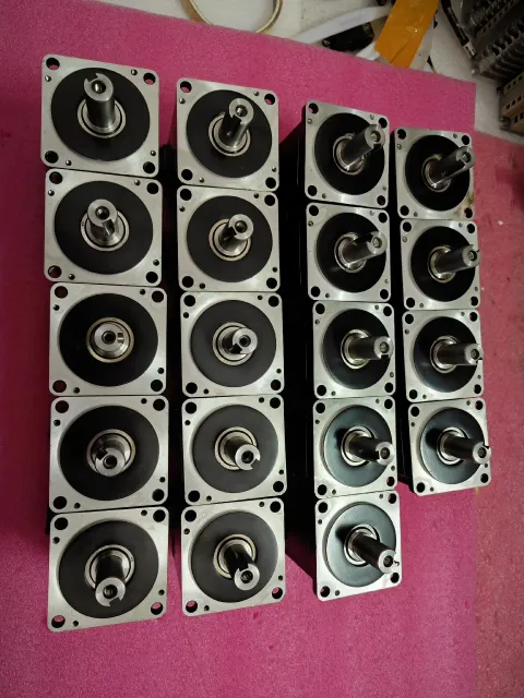 Yaskawa SGMJV-02A3A61 Motor & Drive Component product photo 3