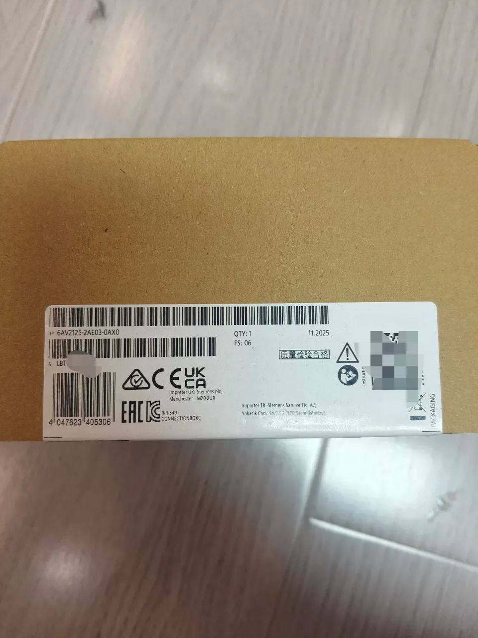 Siemens 6AV2125-2AE03-0AX0 Industrial Automation Component product photo 1