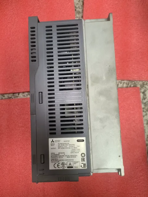 Mitsubishi Electric FR-F840-00052-2-60 Motor & Drive Component — product photo 2 of 8