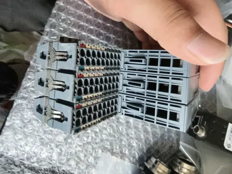 Siemens 6ES7132-6BF00-0BA0 PLC Module product photo 2
