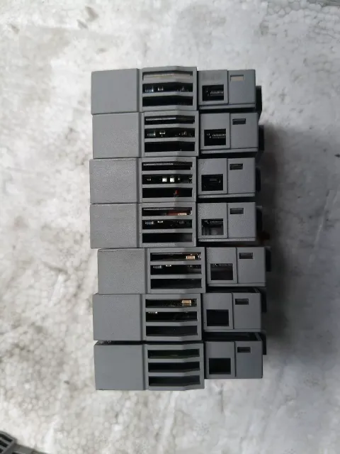 Phoenix Contact AXL SE DO16/1 / 1088129 Industrial Automation Component product photo 4