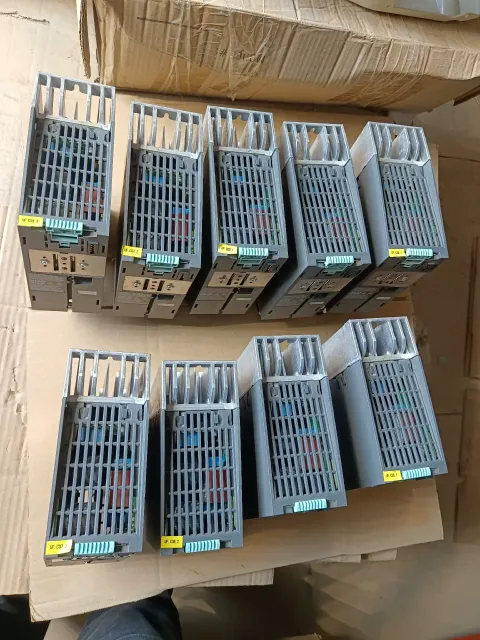 Siemens 6SL3210-1PE12-3UL1 Motor & Drive Component — product photo 4 of 18