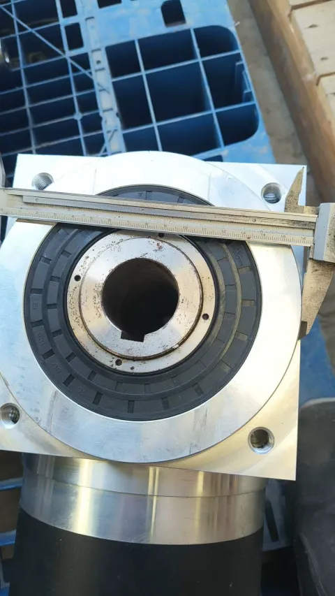 White Label PW170L2-020-P2-K2-35-79-114-3-200-M12 Industrial Automation Component product photo 8