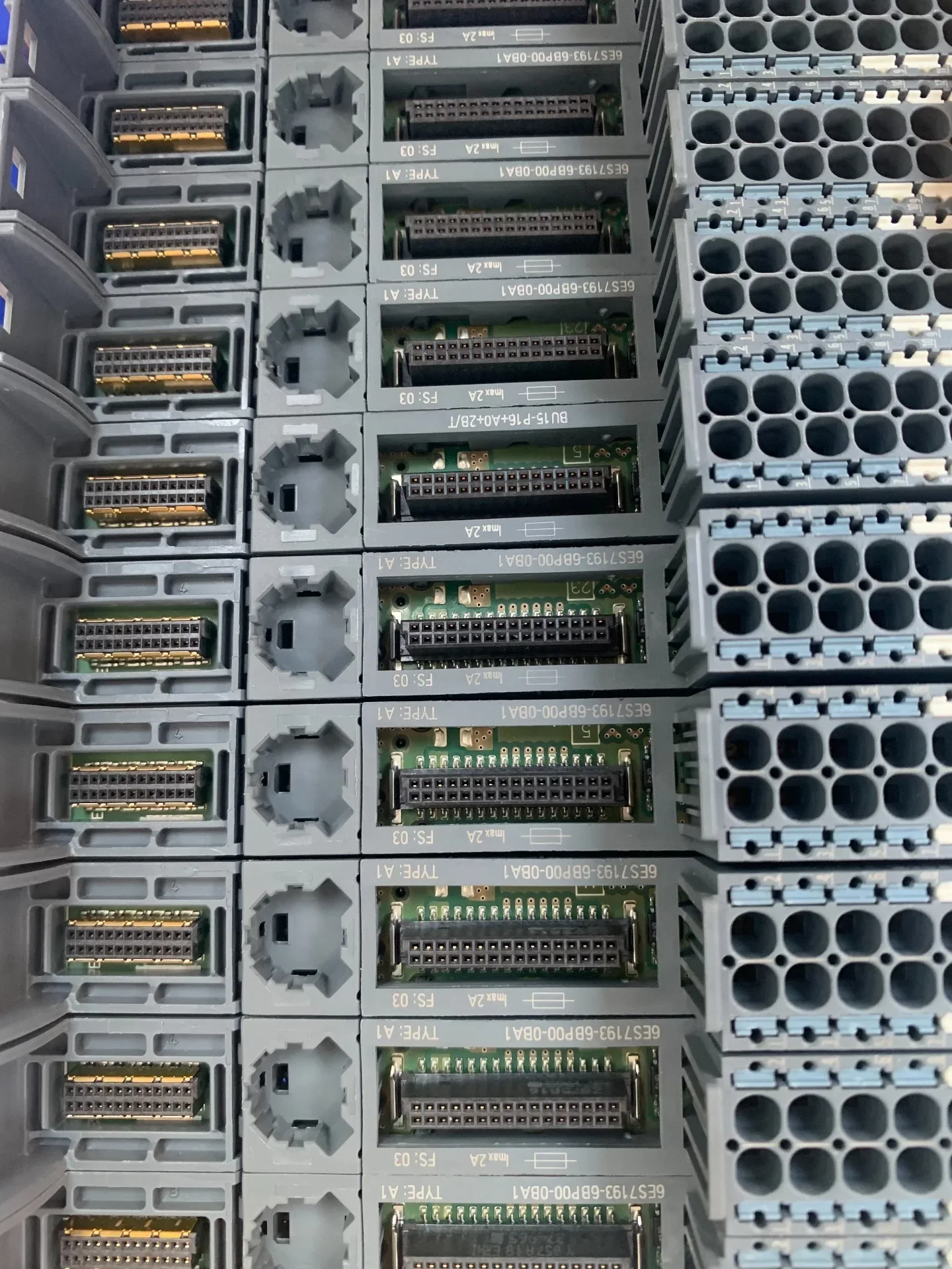 Siemens 6ES7193-6BP00-0BA1 Industrial Automation Component product photo 1