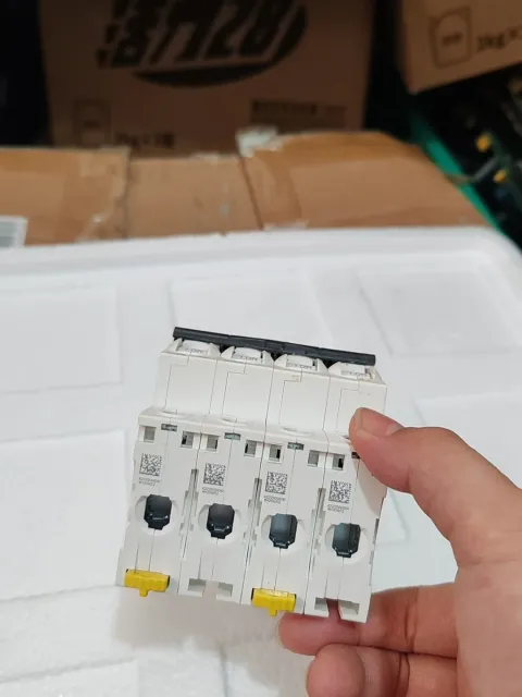 Schneider Electric iC65N C25A 4P Industrial Automation Component product photo 4